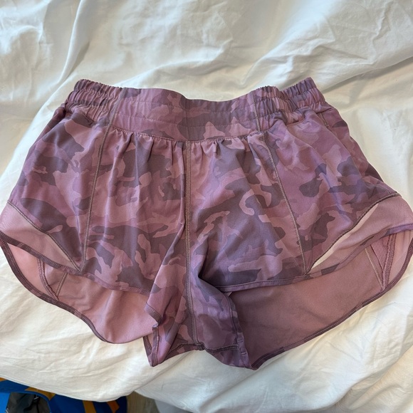 lululemon athletica Pants - Lululemon hotty hot shorts